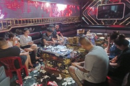 Pháp luật - 32 đối tượng dương tính với ma túy tại cơ sở Karaoke King’s KTV
