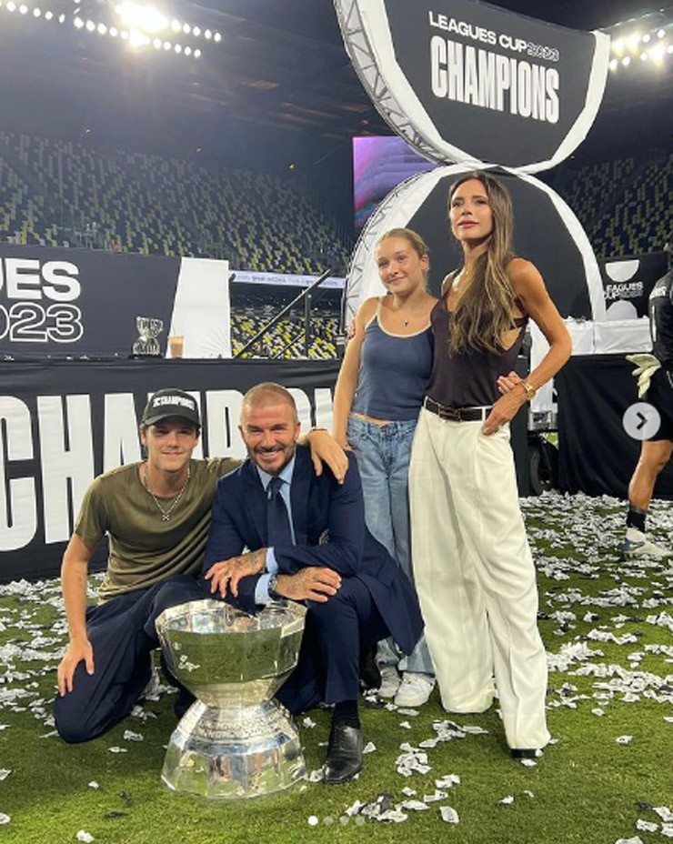 David Beckham y su esposa están felices con Messi, la imagen atrae más de un millón de me gusta - 1