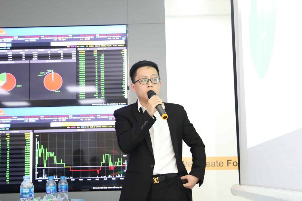 Ông Nguyễn Thế Minh nhận định vào cuối năm thị trường có thể lên tới 1.415 điểm 