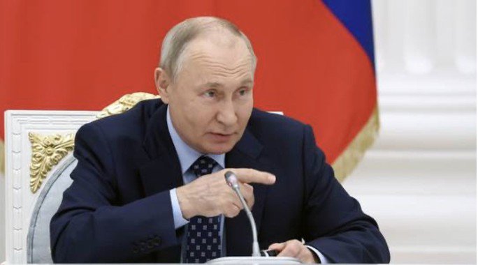 Tổng thống Putin kêu gọi các tỉ phú Nga ở nước ngoài hồi hương tài sản. Ảnh: RT