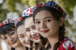 Thế giới - Vì sao Tân Cương được mệnh danh là "thánh địa mỹ nhân" ở Trung Quốc?