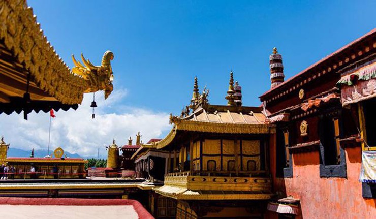Theo nghiên cứu, các bảo tháp này cao tới 11m và tiêu tốn khoảng 4.000 cân vàng để đúc thành.
