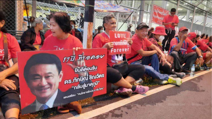 CLIP: Cựu Thủ tướng Thaksin Shinawatra về tới Thái Lan - 9