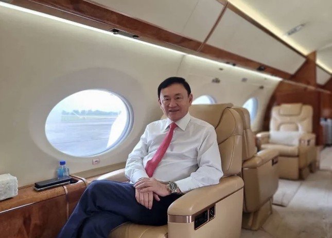 Vừa về nước, cựu Thủ tướng Thái Lan Thaksin bị tuyên 8 năm tù giam - 1
