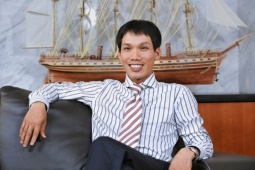 Kinh doanh - Tiến sĩ 52 tuổi bỏ túi hơn 100 tỷ đồng trong ngày thị trường chứng khoán giằng co