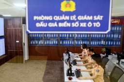 Tin tức trong ngày - Người đàn ông sẵn sàng chi 2 tỷ đồng đấu giá biển ngũ quý 5 tặng vợ