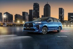 Tin tức ô tô - Toyota Veloz Cross được bổ sung gói độ ngoại hình thể thao, giá 17 triệu đồng