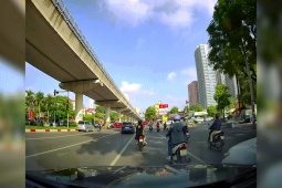 Ô tô - Clip: Ô tô len lỏi lấn làn và cái kết "đứng hình"