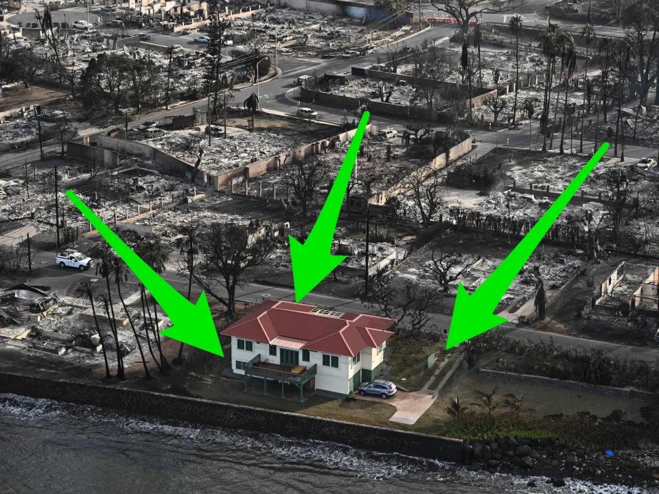 Cháy rừng kinh hoàng ở Mỹ: Điều kỳ lạ với ngôi nhà gỗ gần 100 tuổi - 2