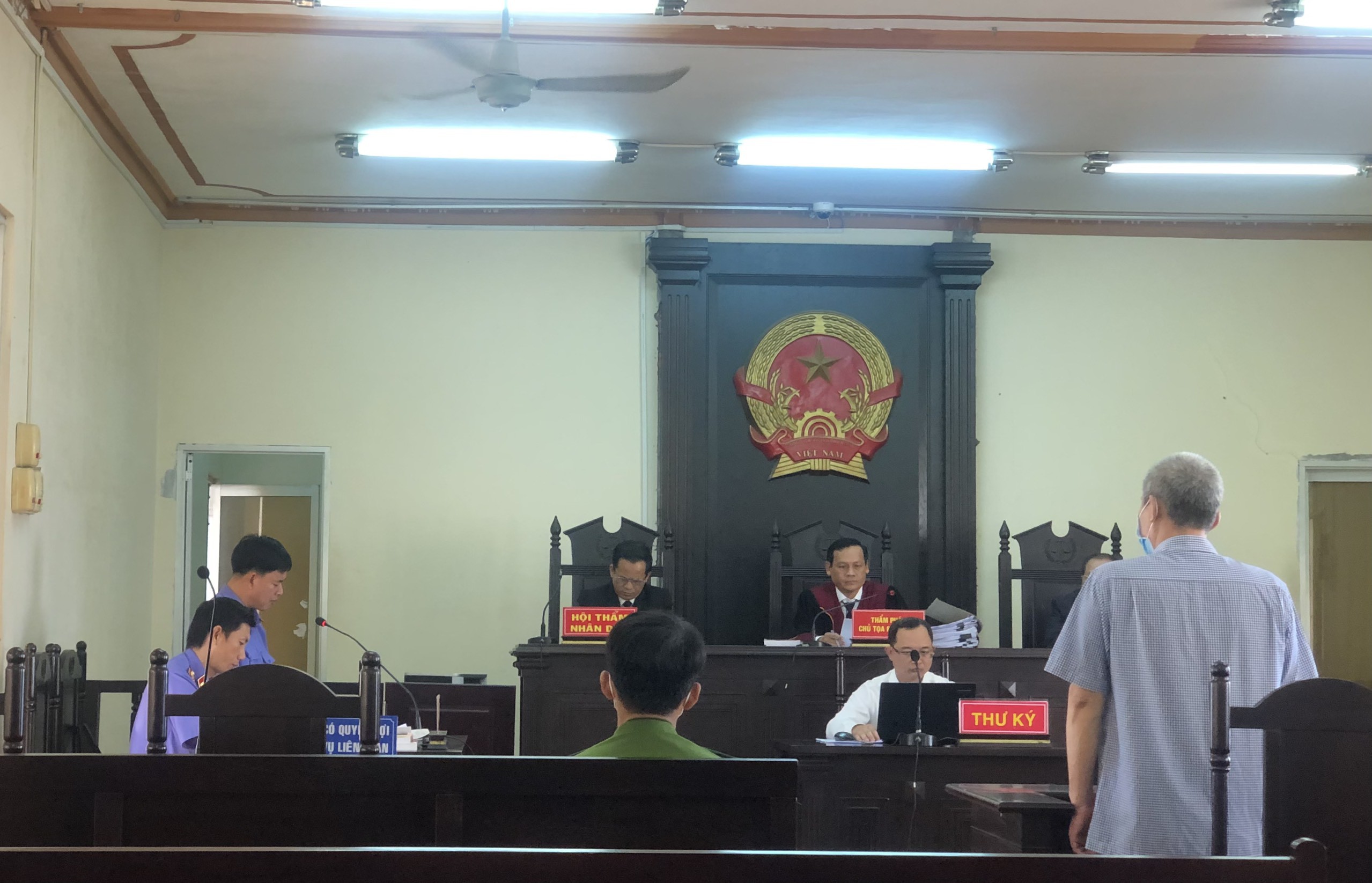 Nhận hối lộ bằng tiền và tình dục, nguyên Phó Chánh án tỉnh Bạc Liêu lĩnh 4 năm tù - 1