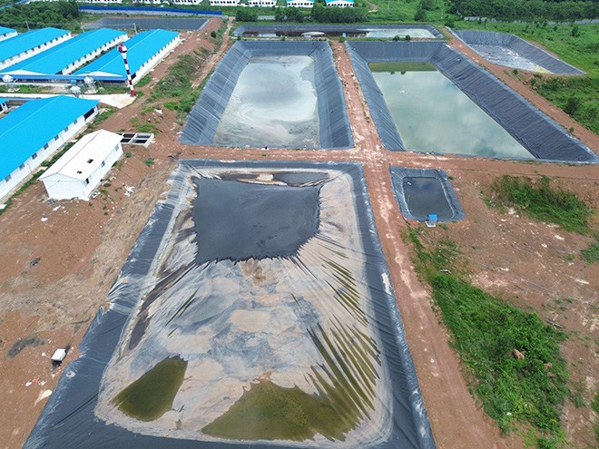 Màng HDPE ngăn chặn chất thải thoát ra ngoài và làm ô nhiễm môi trường