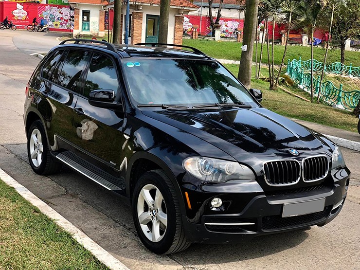 BMW X5 được rao bán rẻ hơn cả trăm triệu so với Hyundai Grand i10 - 2