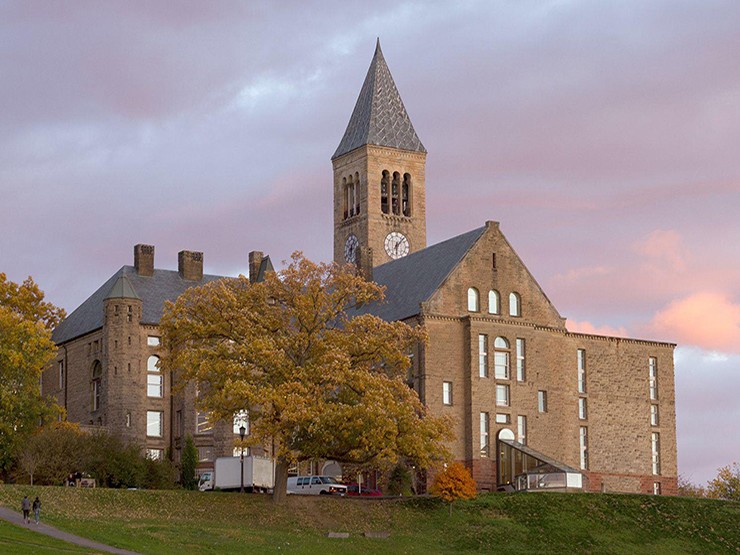 Đại học Cornell là một trong những trường đại học hàng đầu tại Mỹ và nổi tiếng với chương trình đào tạo về kiến trúc.
