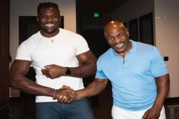 Mike Tyson huấn luyện ”võ sỹ có cú đấm khủng khiếp” đấu Tyson Fury
