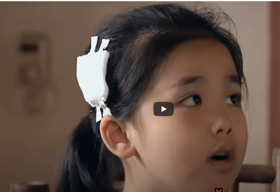 &#34;Hạt sạn&#34; trong phim Việt giờ vàng: Nhà nghèo đi vay tiền nhưng dùng điện thoại đời mới nhất - 2
