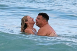 Đàn ông - “Ro béo" qua lại với loạt mỹ nhân nóng bỏng, từng hủy bỏ hôn ước phũ phàng