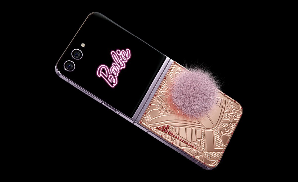 Ra mắt iPhone 15 Pro và Galaxy Z Flip 5 Barbiecore siêu sang, giá hơn 200 triệu - 2