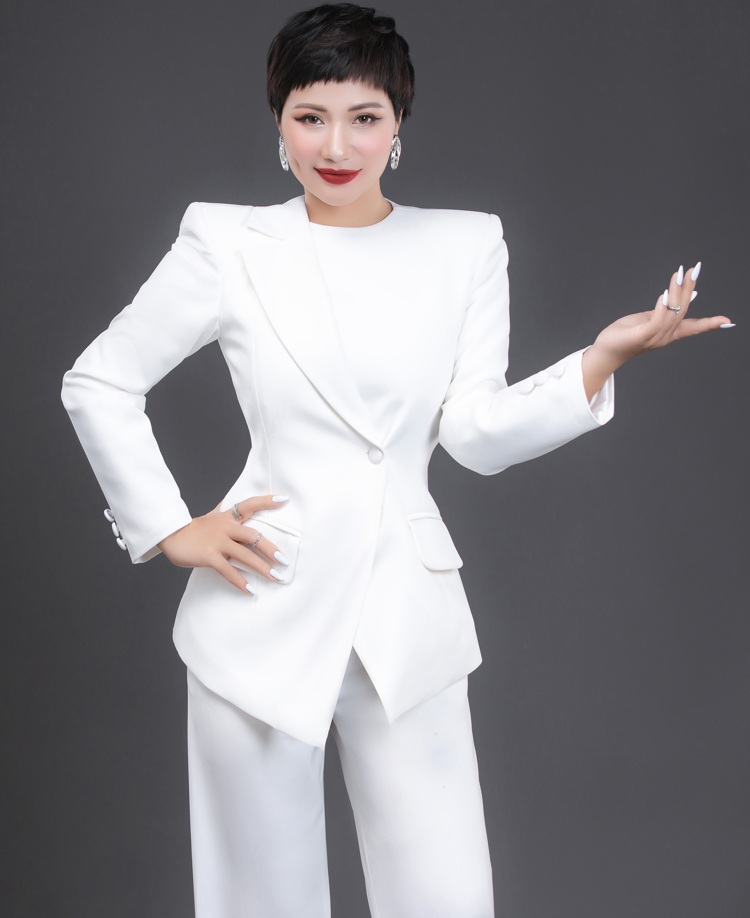 Doanh nhân Phạm Thỏa: Sứ mệnh lan tỏa bản lĩnh, tự do tài chính và yêu thương dành cho phụ nữ - 3