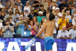 Djokovic bị chê ”mất tốc độ và thiếu tập trung”, xác định ngày giải nghệ