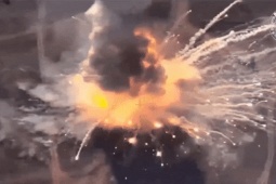 Thế giới - Video: Ukraine tuyên bố phá hủy "rồng lửa" S-400 của Nga ở Crimea