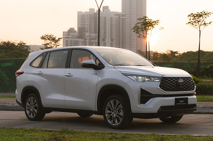 Rộ tin Toyota Innova 2024 đã về Việt Nam, giá dự kiến cao hơn đời cũ - 1