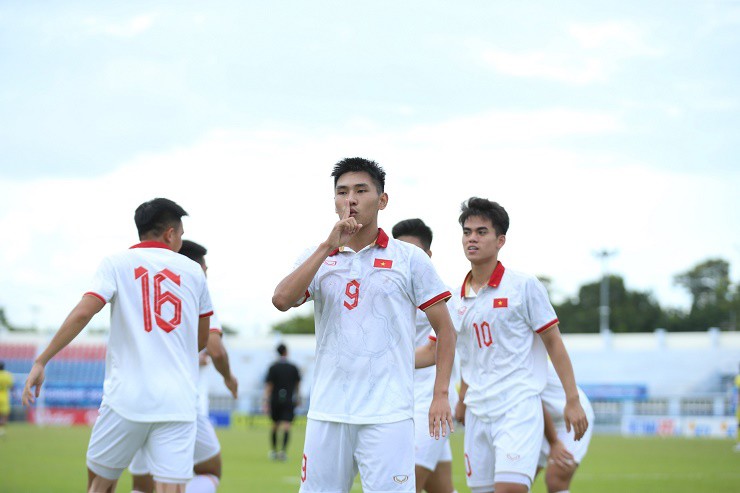 Video bóng đá U23 Việt Nam - U23 Malaysia: Choáng váng 3 bàn, lợi thế cực lớn (U23 Đông Nam Á) - 1