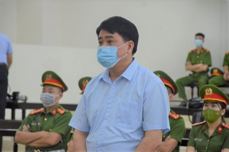 Cựu Chủ tịch Hà Nội Nguyễn Đức Chung trong một phiên tòa trước đó