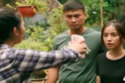 Phim - "Hạt sạn" trong phim Việt giờ vàng: Nhà nghèo đi vay tiền nhưng dùng điện thoại đời mới nhất