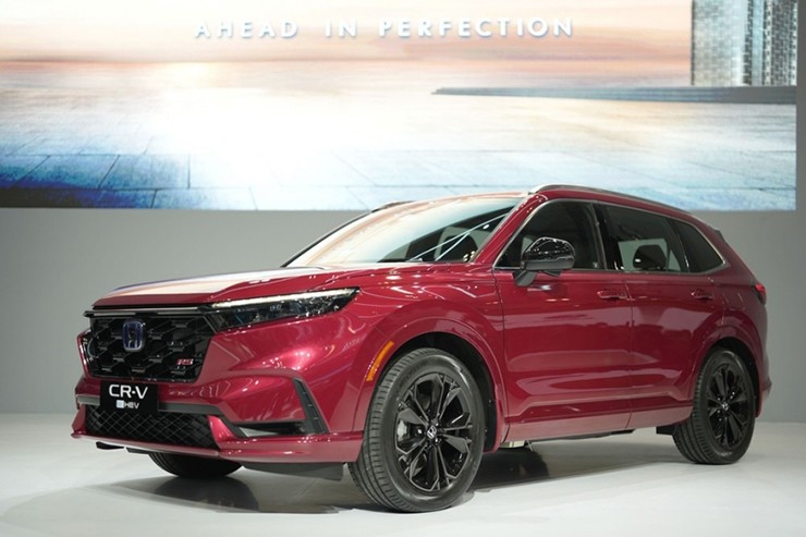 Honda CR-V 2023 vừa ra mắt bị chê giá cao nhưng vẫn "đắt khách" - 3