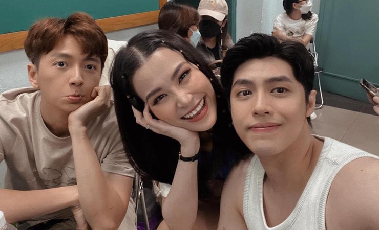 Mai Phương Thúy gây tò mò với loạt ảnh cùng hội bạn thân bằng tuổi - 7