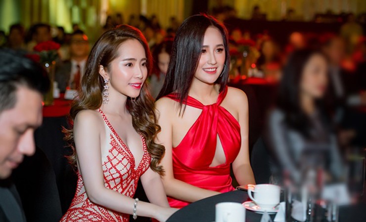 Mai Phương Thúy gây tò mò với loạt ảnh cùng hội bạn thân bằng tuổi - 9