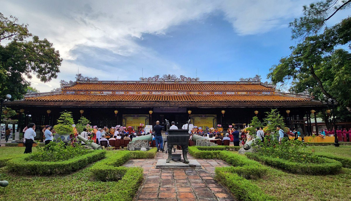 Vào bảo tàng Cung đình tròn 100 tuổi ở Huế, chiêm ngưỡng các bảo vật vô giá - 4