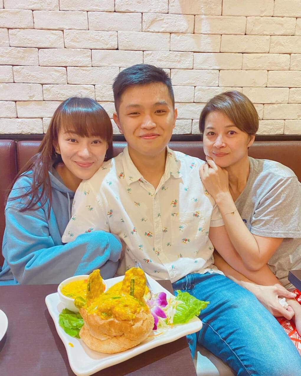 Sao "Tần Thủy Hoàng" phóng túng một thời, tuổi xế chiều "gà trống nuôi con" - 3