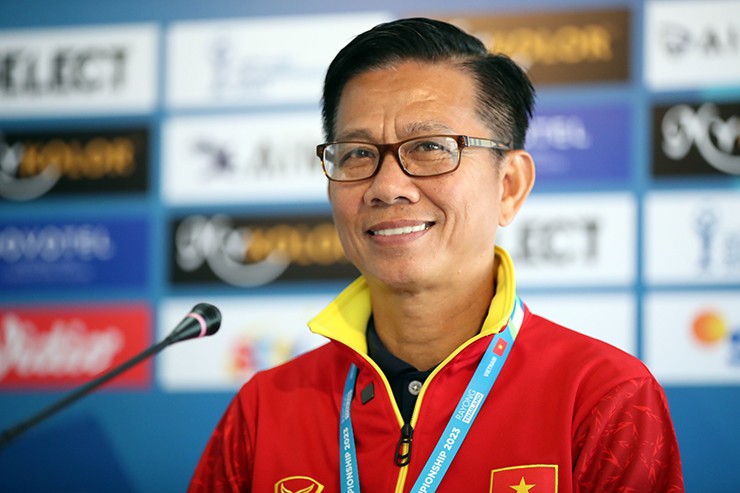 HLV Hoàng Anh Tuấn: U23 Indonesia mạnh nhưng U23 Việt Nam không sợ - 1