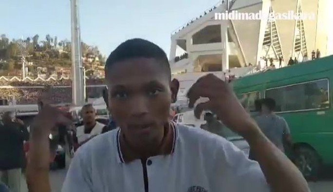 Giẫm đạp ở sân vận động Madagascar, hơn 100 người thương vong - 3