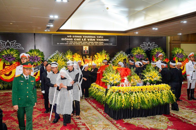Xúc động hình ảnh tiễn biệt Phó Thủ tướng Lê Văn Thành về đất mẹ - 3