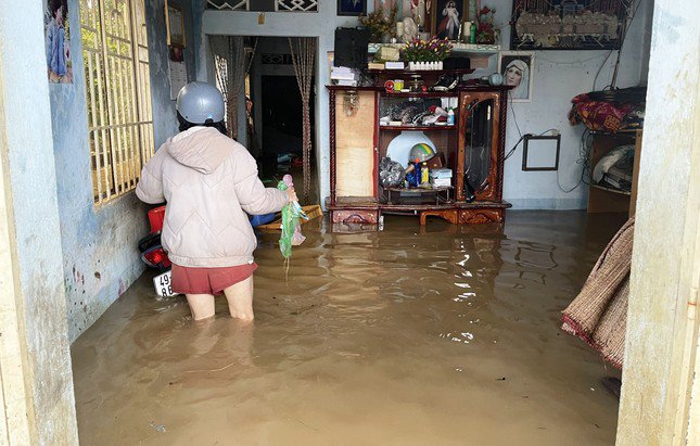 Mưa lớn kéo dài gây ngập lụt nhiều nơi ở thành phố Bảo Lộc - 3