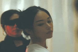 Phim - Người tạo trend "chắp tay lạy Phật" cực hot trên MXH: Thất nghiệp 11 tháng, tài khoản chỉ có 300 ngàn đồng