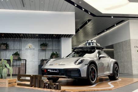 Chi tiết mẫu xe Porsche 911 phiên bản Dakar tại Việt Nam, giá bán từ...