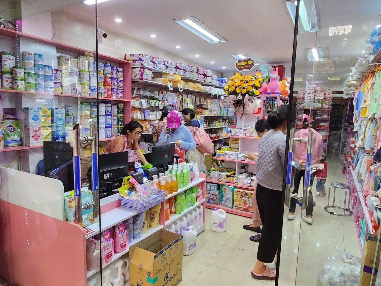 Rất nhiều gia đình tin tưởng và lựa chọn ababy để mua sắm các sản phẩm cho mẹ và bé (Ảnh: NVCC)