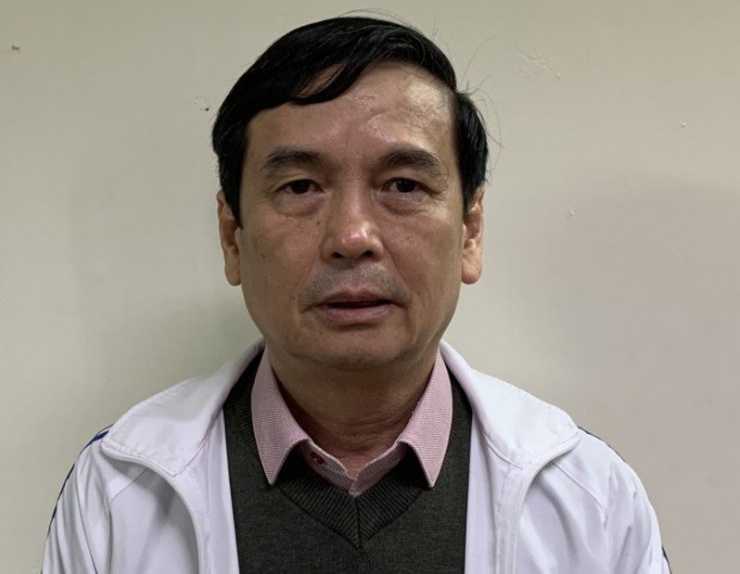 Cựu Giám đốc CDC Nghệ An được Công ty Việt Á 