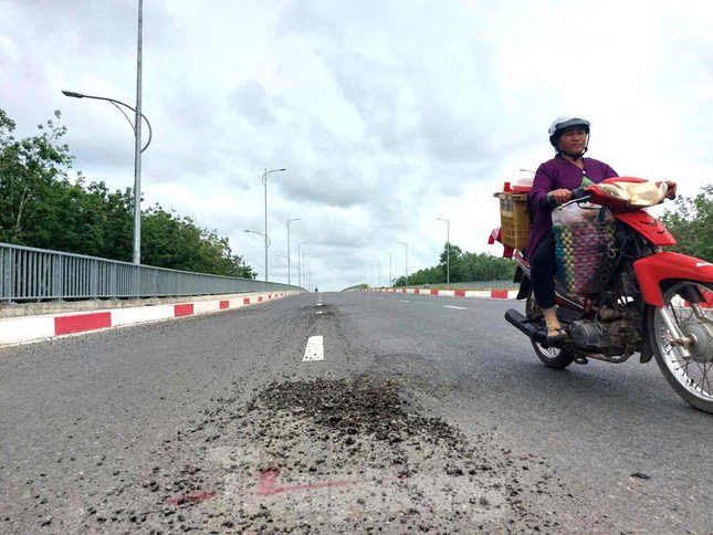 Cầu đường nghìn tỷ nối Bình Dương, Tây Ninh thông xe chưa lâu đã xuống cấp - 10