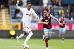 Video bóng đá Burnley - Aston Villa: Phủ đầu choáng váng, sao Ba Lan lập cú đúp (Ngoại hạng Anh)
