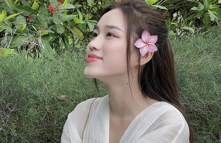Đỗ Thị Hà chọn gym và yoga để giữ dáng săn chắc, dẻo dai.
