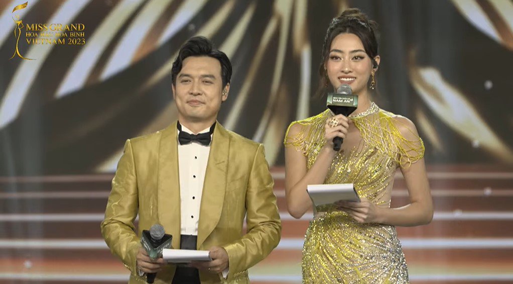 Lương Thùy Linh và Thiên Vũ đảm nhận vai trò MC song ngữ.
