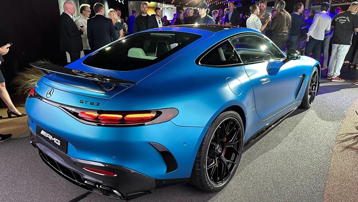 Mercedes-AMG GT phiên bản nâng cấp lộ diện - 7