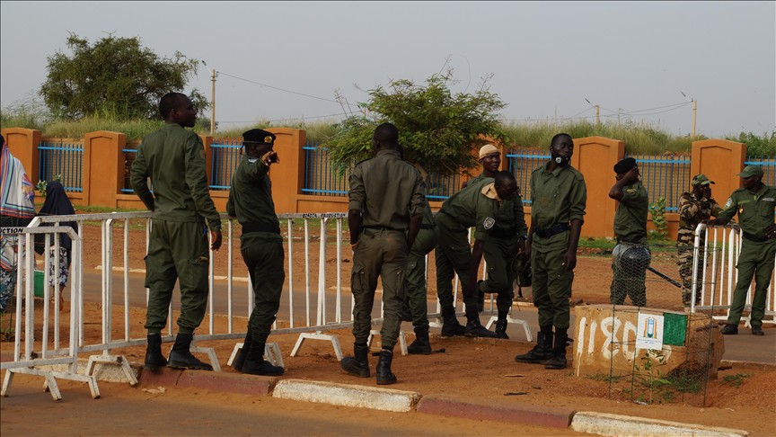 Niger: Hàng trăm người biểu tình dọa chiếm căn cứ quân sự, Đại sứ quán Pháp - 2