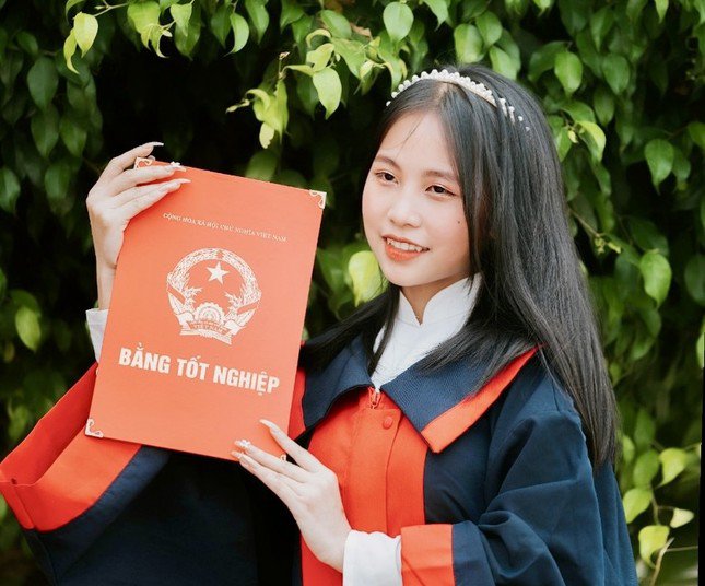 Sùng Thị Cu (sinh năm 2005) là tân sinh sinh viên năm thứ nhất trường Đại học Y Dược Hải Phòng.