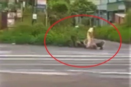 Tin tức trong ngày - Xôn xao clip nhân viên trật tự phường "vật ngã" 1 phụ nữ