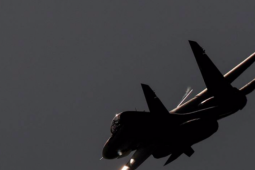 Nga điều Su-30 xua máy bay không người lái Mỹ trên Biển Đen